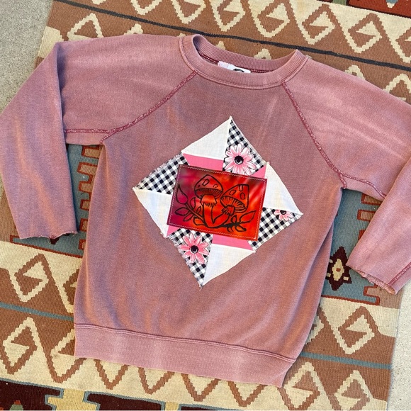 Vintage 60s 70s upcycled patchwork crewneck - Picture 3 of 14